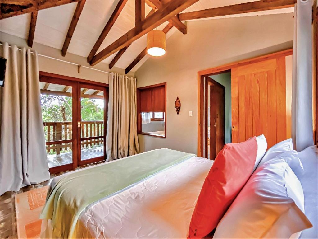 Cabanas Praia do Rosa | Leve na Viagem